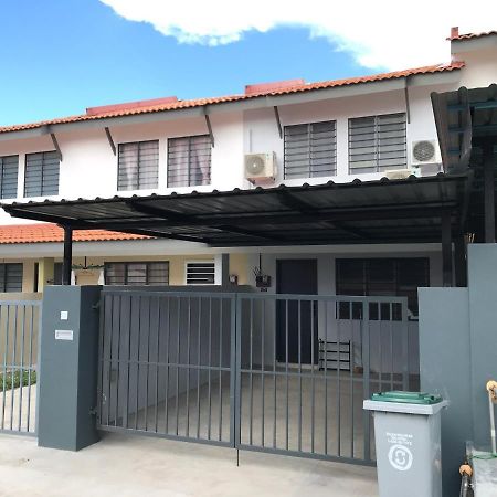 Oyo 90493 Jl Homestay 昔加末 外观 照片
