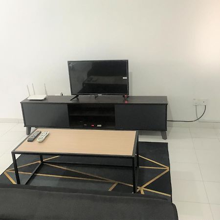 Oyo 90493 Jl Homestay 昔加末 外观 照片