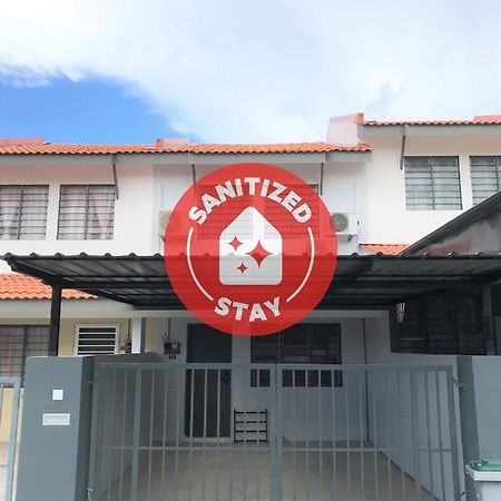 Oyo 90493 Jl Homestay 昔加末 外观 照片