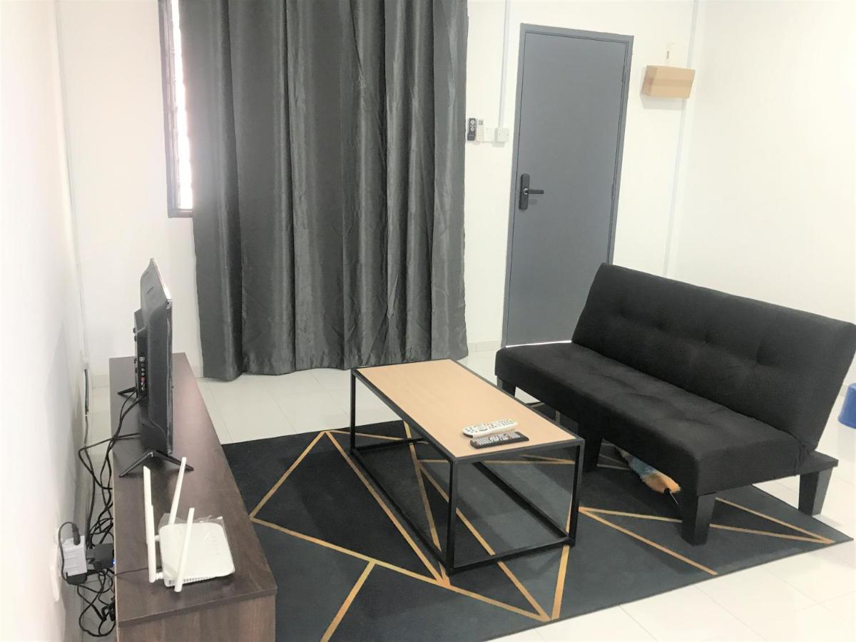 Oyo 90493 Jl Homestay 昔加末 外观 照片