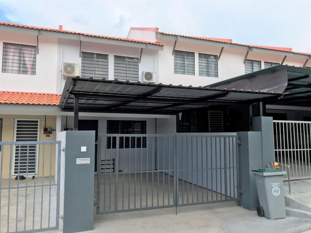 Oyo 90493 Jl Homestay 昔加末 外观 照片