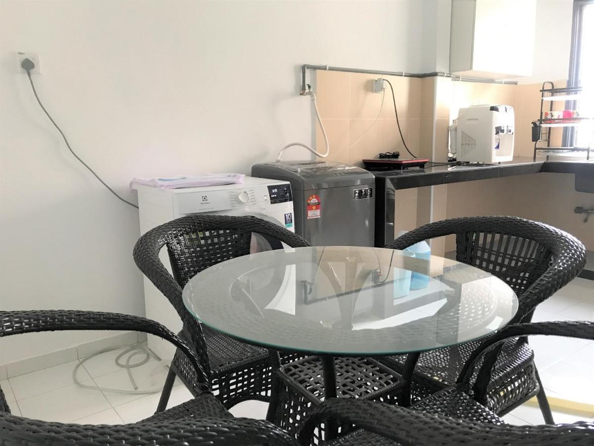 Oyo 90493 Jl Homestay 昔加末 外观 照片