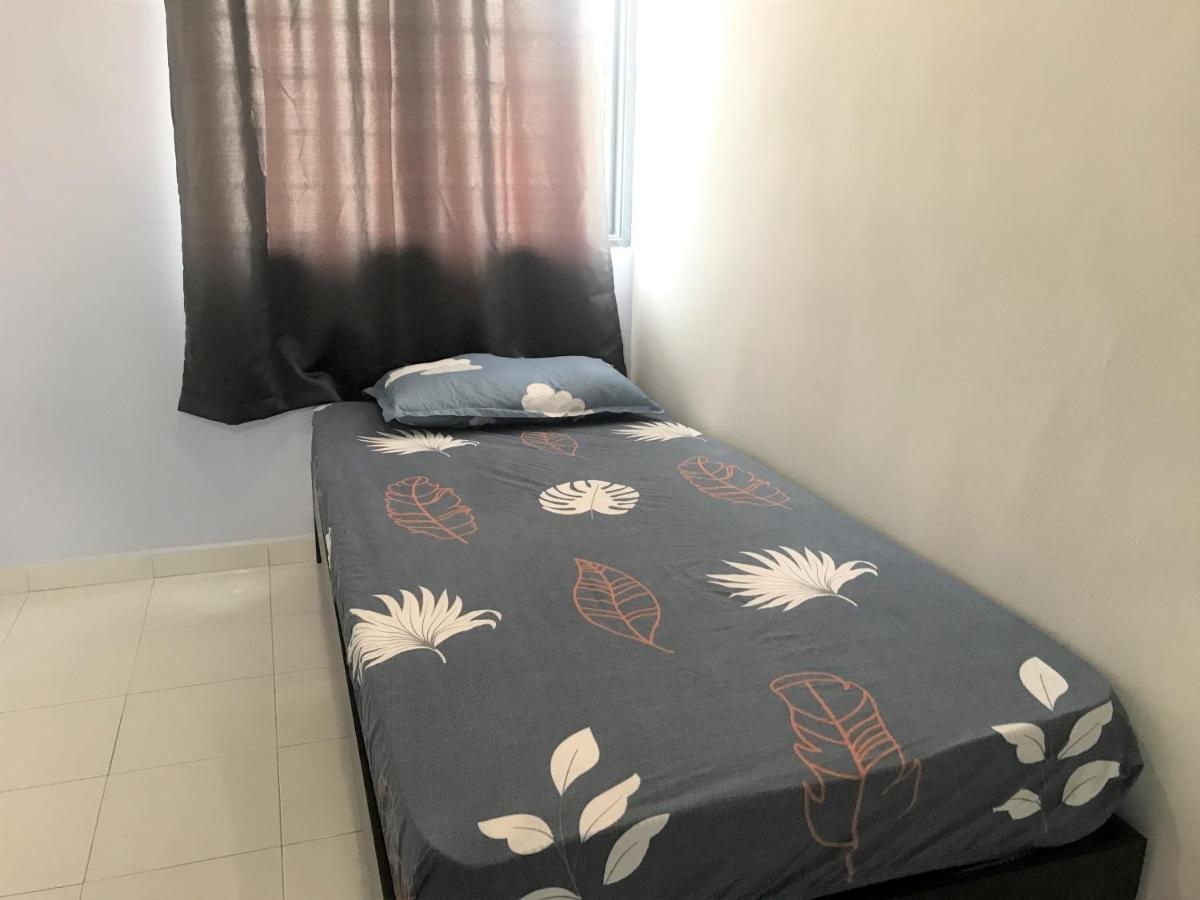 Oyo 90493 Jl Homestay 昔加末 外观 照片
