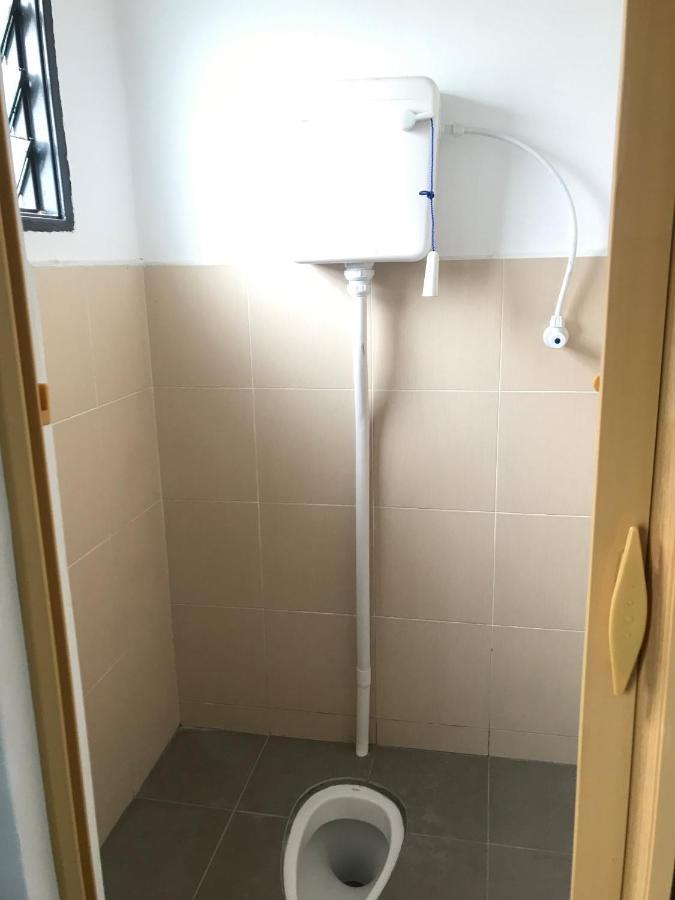 Oyo 90493 Jl Homestay 昔加末 外观 照片
